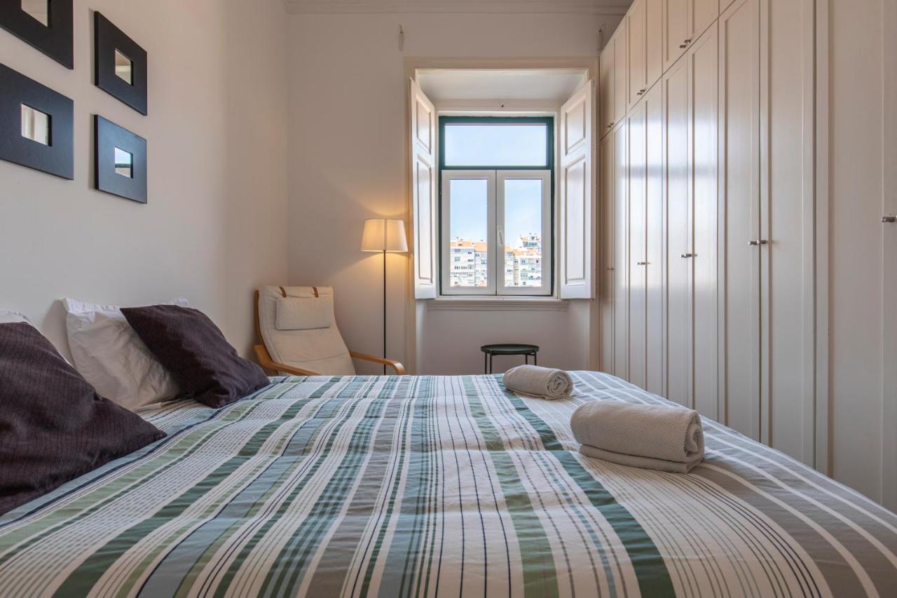 Typical 2Bdr Apartment In Lisbon By Lovelystay ภายนอก รูปภาพ
