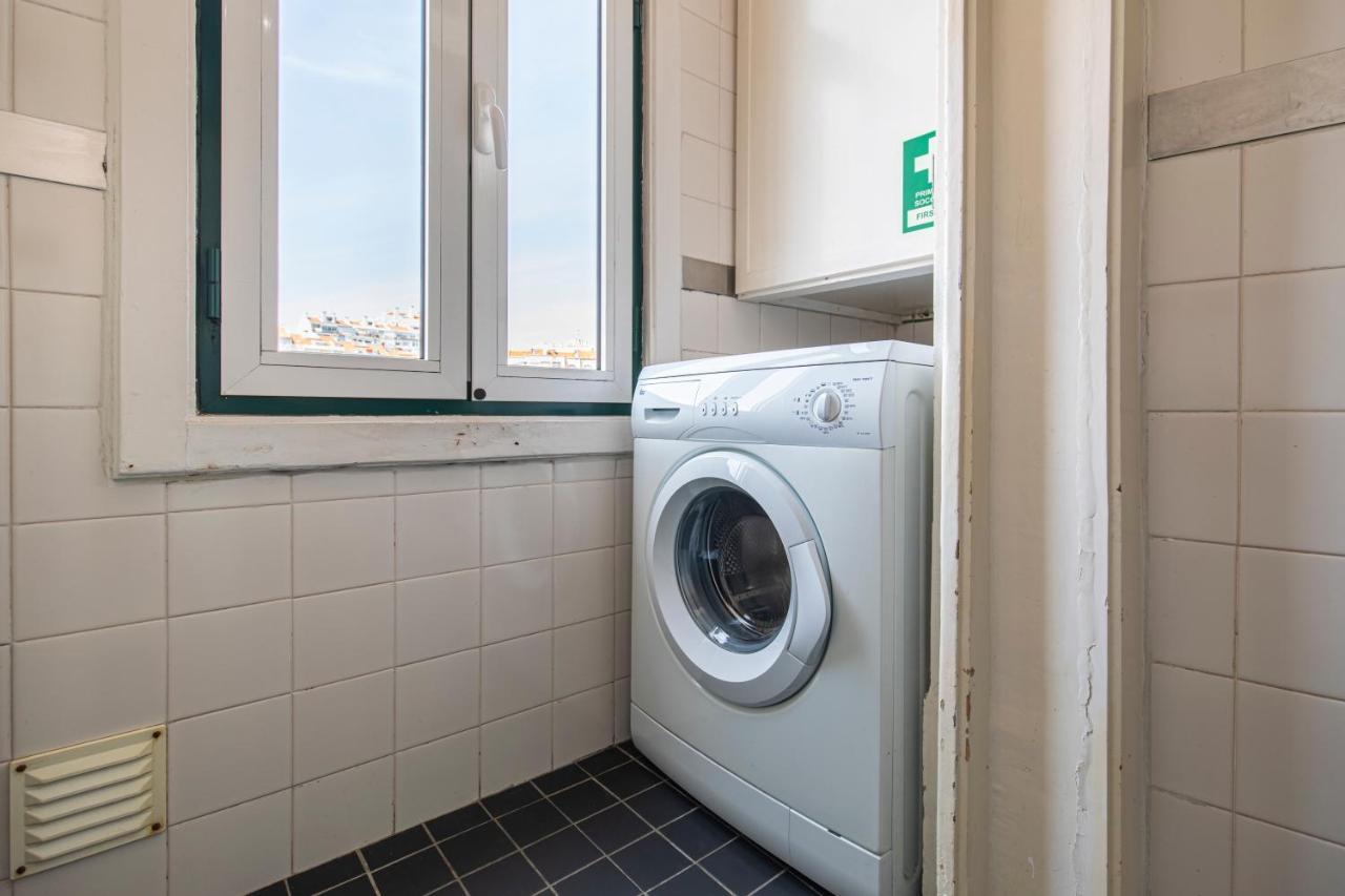 Typical 2Bdr Apartment In Lisbon By Lovelystay ภายนอก รูปภาพ